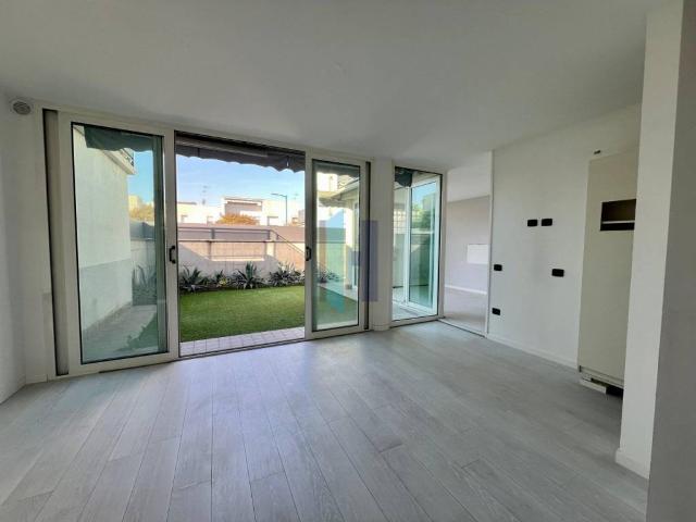 Villa Schiera in vendita a Zona Est, Brescia