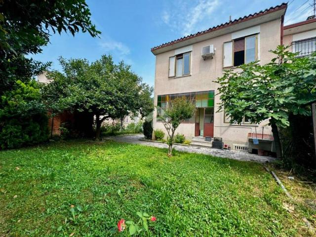 Villa Schiera in vendita a Zona Ovest, Brescia