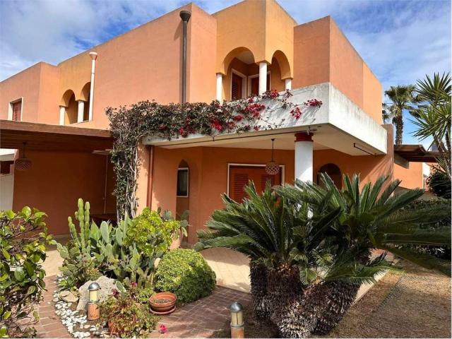 Villa Schiera in vendita a Puglia, Brindisi