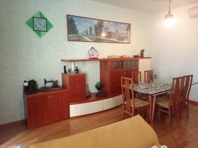 Villa Indipendente in vendita a Moncucco, Brugherio