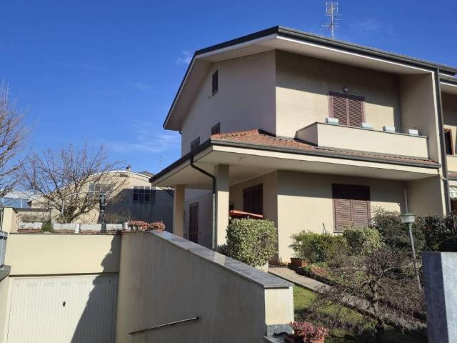 Villa Schiera in vendita a Brugherio, Lombardia
