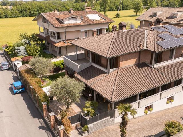 Villa Schiera in vendita a Brugherio, Lombardia