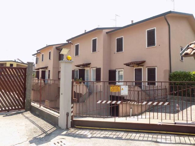 Villa Schiera in vendita a Moncucco, Brugherio