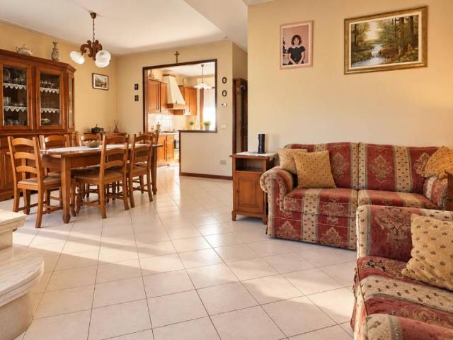 Villa Schiera in vendita a Campagnola, Brugine