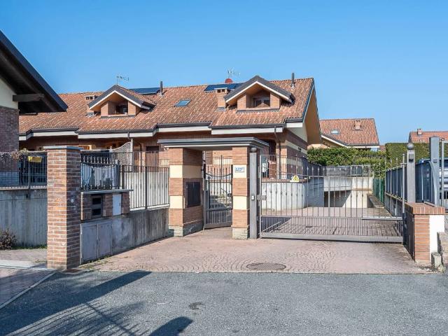 Villa Schiera in vendita a Tetti Griglio, Piemonte
