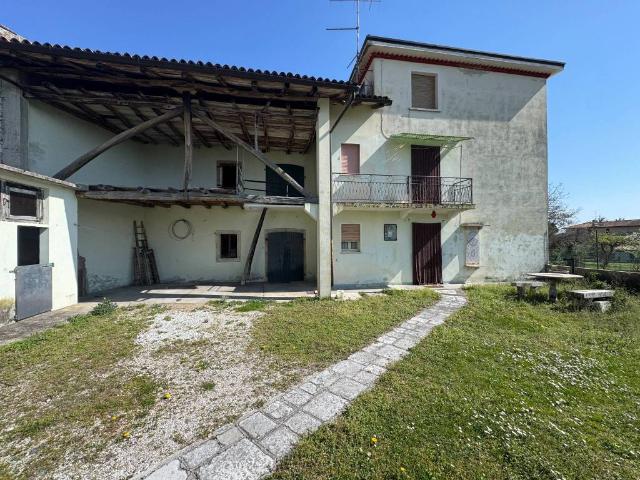 Villa Schiera in vendita a Budoia, Friuli-Venezia Giulia