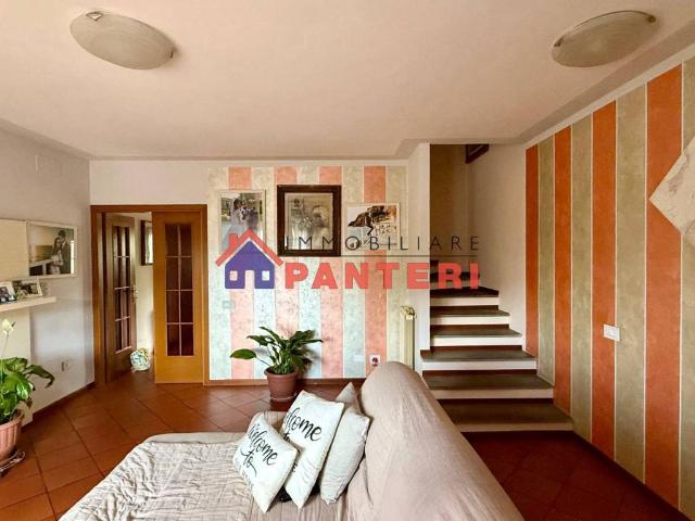 Villa Schiera in vendita a Pistoia