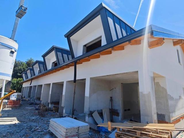 Villa Schiera in vendita a Bulgarograsso, Lombardia