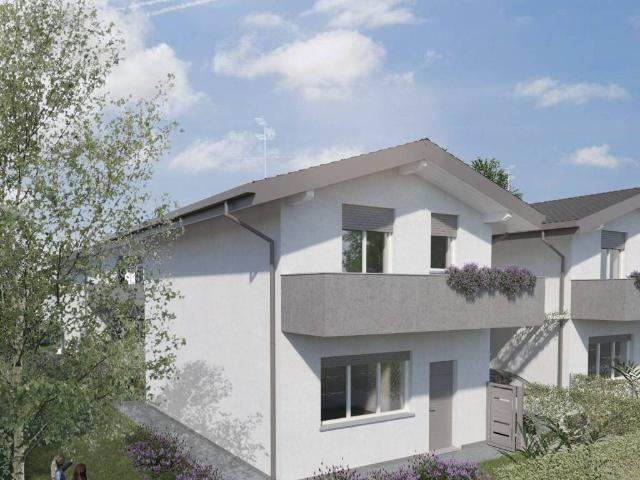 Villa Schiera in vendita a Bulgarograsso, Lombardia