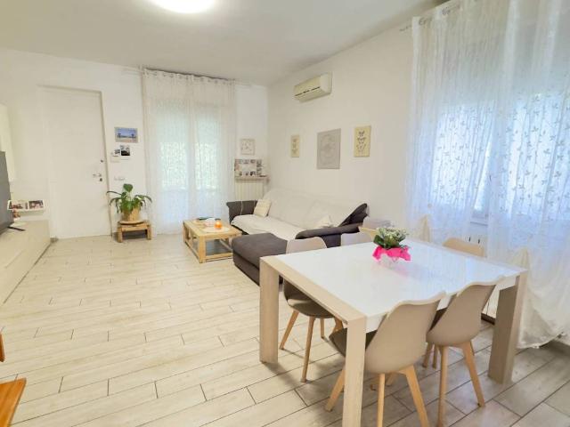 Villa Schiera in vendita a Burago Di Molgora, Lombardia