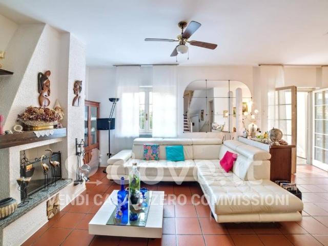 Villa Schiera in vendita a Busnago, Lombardia