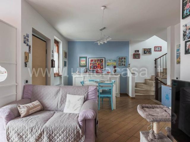 Villa Schiera in vendita a Busnago, Lombardia