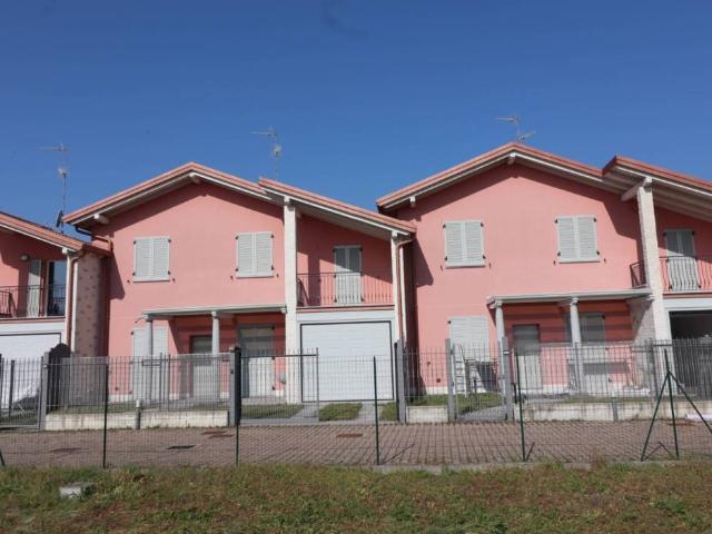 Villa Schiera in vendita a Madonna Regina, Busto Arsizio