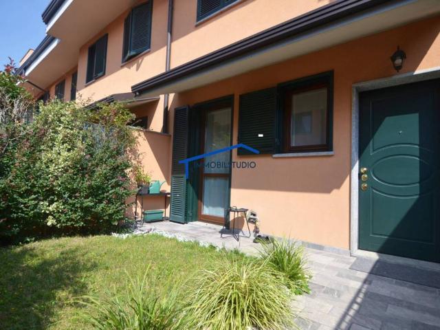 Villa Schiera in vendita a Busto Arsizio, Lombardia