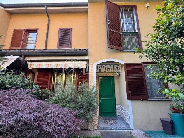 Villa Schiera in vendita a Busto Arsizio, Lombardia
