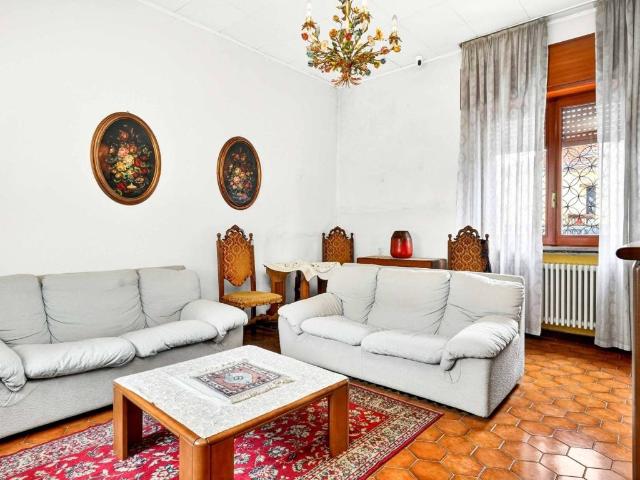 Villa Schiera in vendita a Busto Arsizio, Lombardia