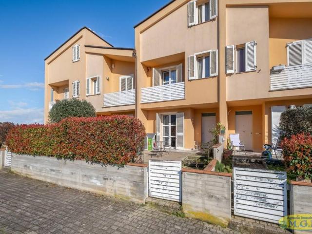 Villa Schiera in vendita a Podere Sant'Achille, Bientina