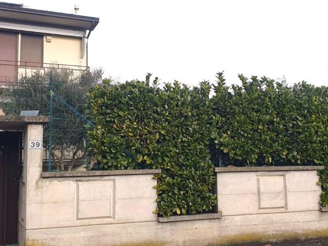 Villa Schiera in vendita a Ca' Vecchia, Cadeo