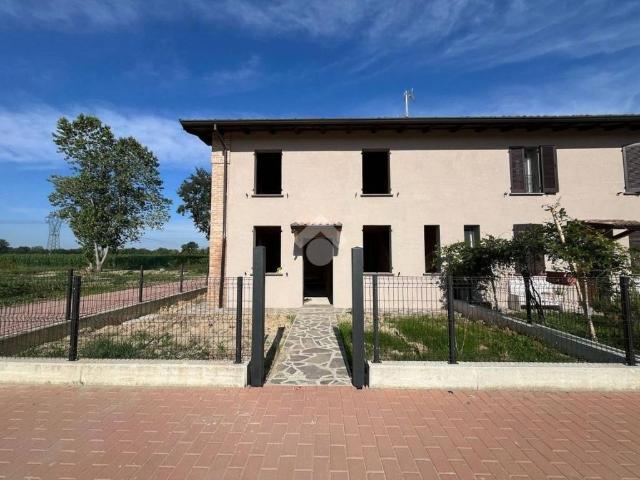 Villa Schiera in vendita a Cadeo, Reggio Emilia