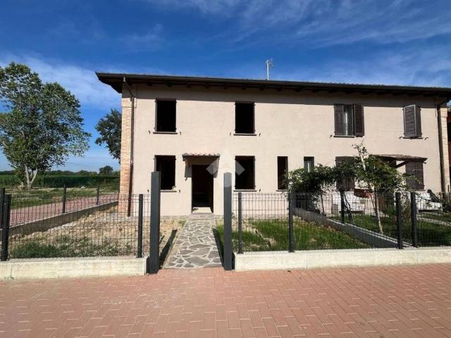 Villa Schiera in vendita a Cadeo, Reggio Emilia