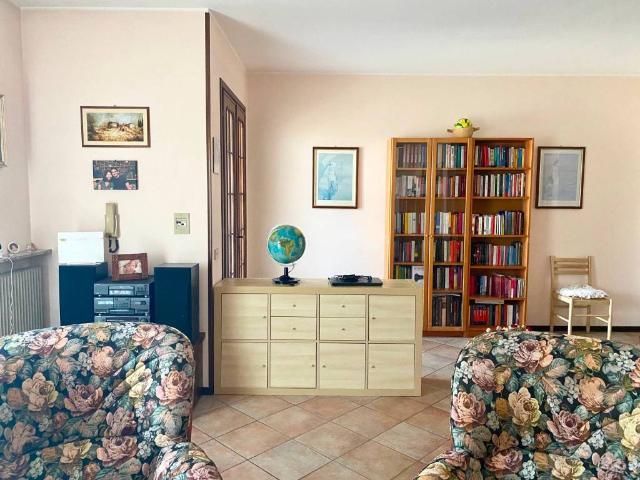Villa Schiera in vendita a Cadeo, Reggio Emilia