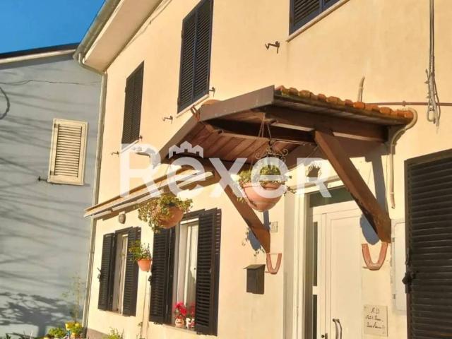 Villa Schiera in vendita a Marche, Pesaro E Urbino