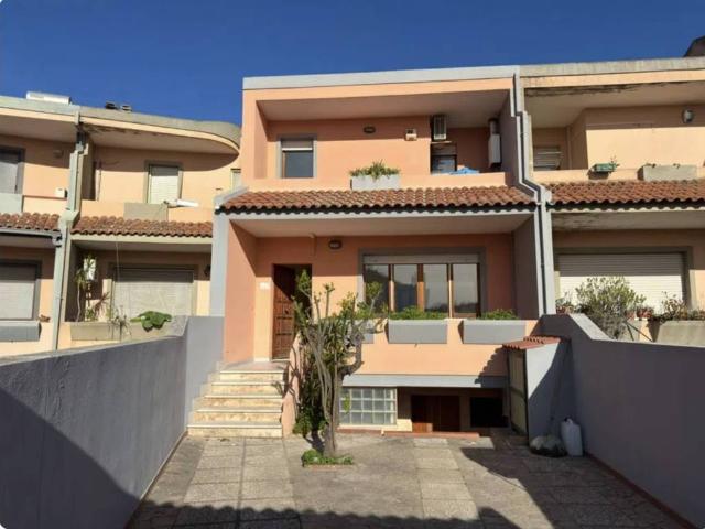 Villa Schiera in vendita a Quartiere Europeo, Cagliari