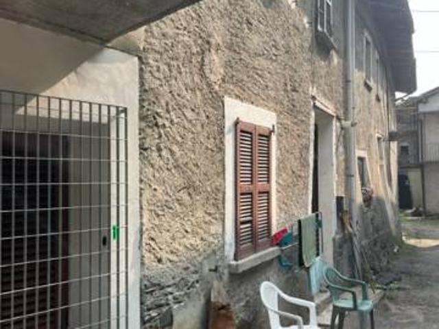 Villa Schiera in vendita a Caiolo, Lombardia