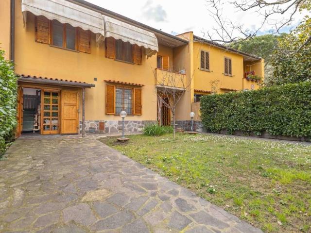 Villa Schiera in vendita a Gabella, Calci