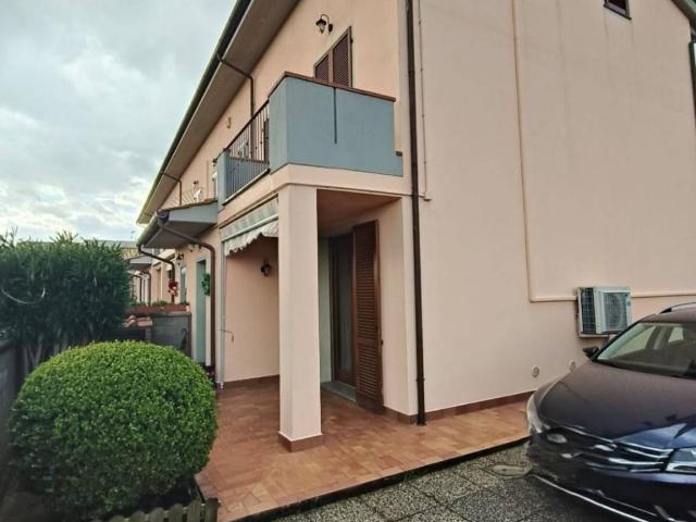 Villa Schiera in vendita a Calcinaia, Toscana
