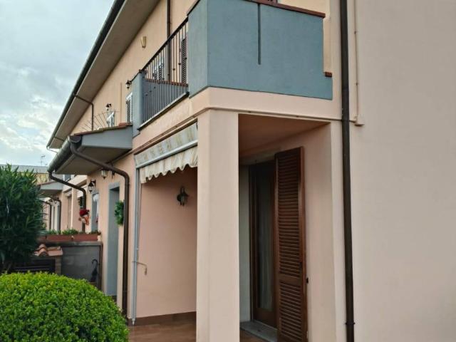 Villa Schiera in vendita a Calcinaia, Toscana