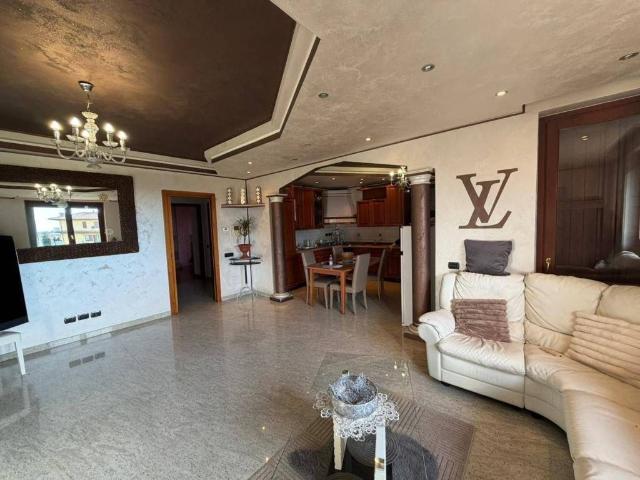 Appartamento in vendita a Calcinate, Lombardia