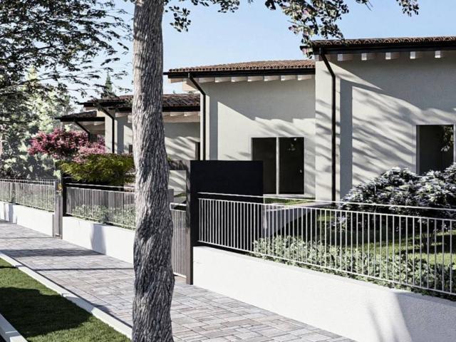 Villa Schiera in vendita a Calcinato, Lombardia