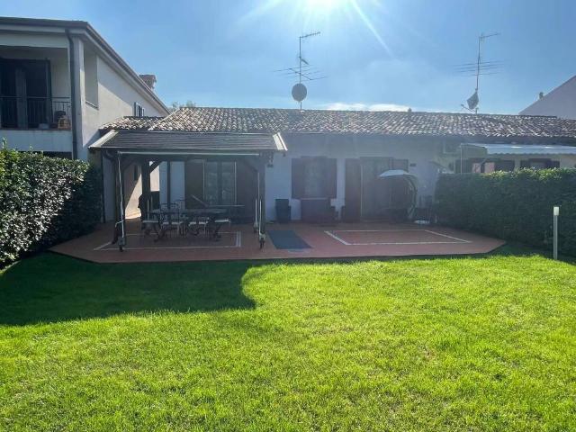 Villa Schiera in vendita a Calcinato, Lombardia