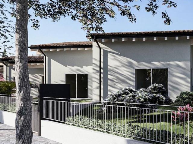 Villa Schiera in vendita a Calcinato, Lombardia