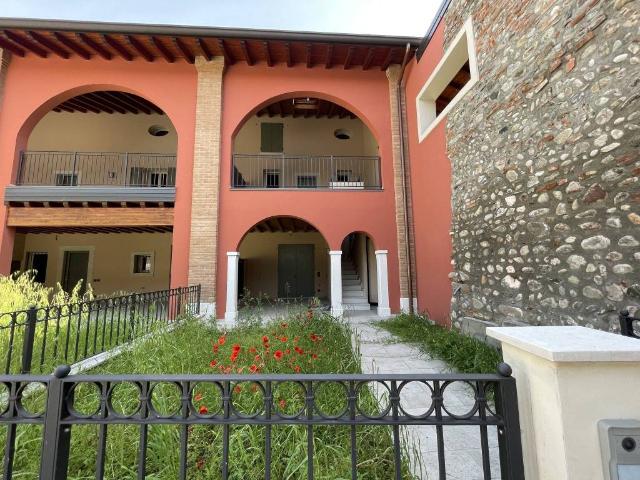Villa Schiera in vendita a Calcinato, Lombardia