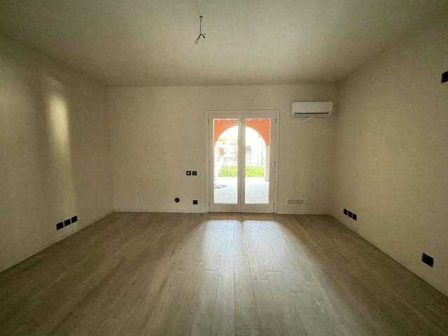 Villa Schiera in vendita a Calcinato, Lombardia