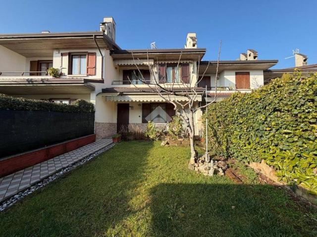 Villa Schiera in vendita a Calcinato, Lombardia