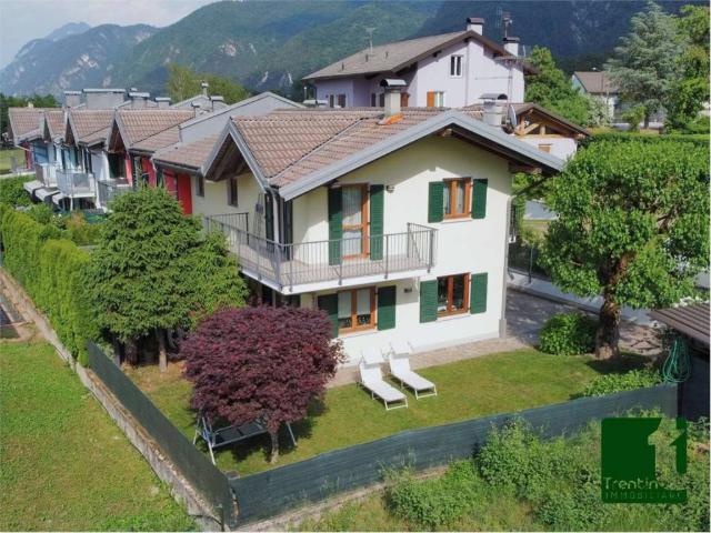 Villa Schiera in vendita a Comunità Alta Valsugana e Bersntol, Caldonazzo