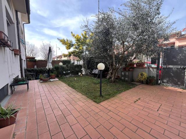 Villa Schiera in vendita a Calenzano, Toscana