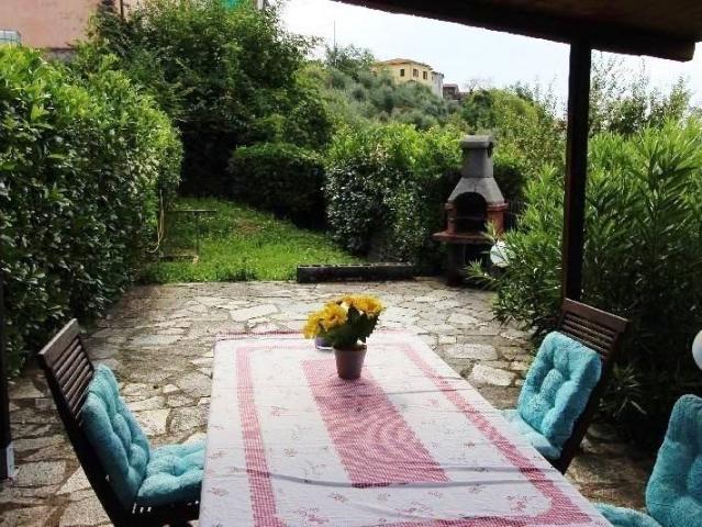 Villa Schiera in vendita a Calice Al Cornoviglio, Liguria