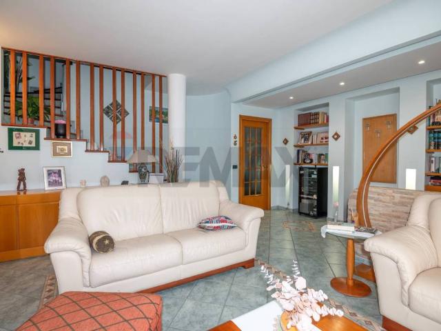 Villa Schiera in vendita a Caltagirone, Catania