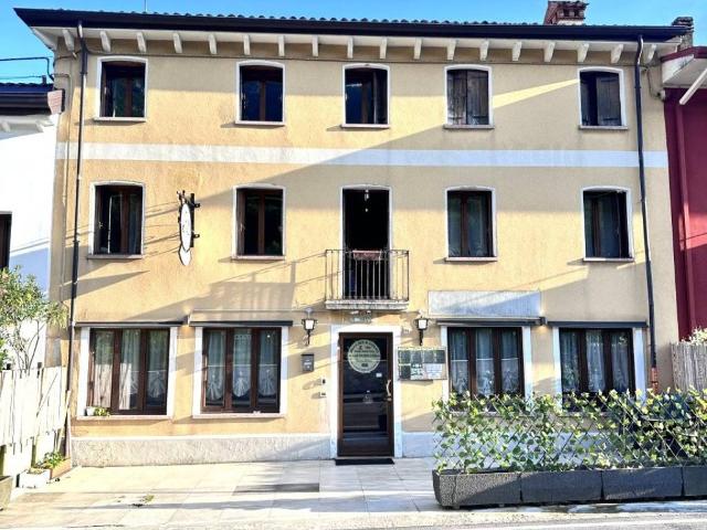 Villa Schiera in vendita a Caltrano, Veneto