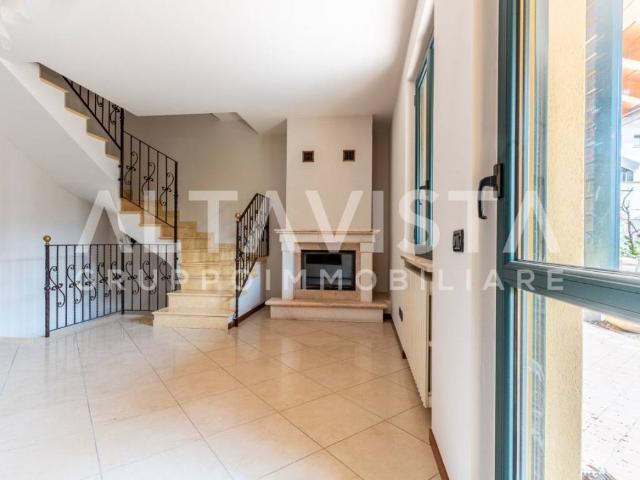 Villa Schiera in vendita a Calvagese Della Riviera, Lombardia