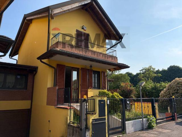 Villa Schiera in vendita a Calvenzano, Lombardia