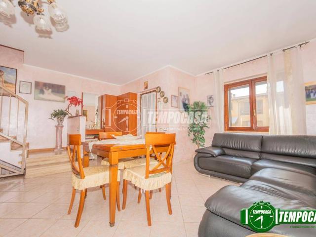 Villa Schiera in vendita a Unione dei Comuni I Fontanili, Calvignasco