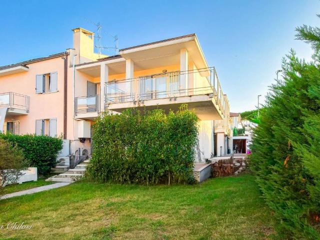 Villa Schiera in vendita a Camaiore, Toscana