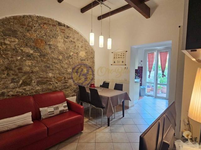 Villa Schiera in vendita a Camaiore, Toscana