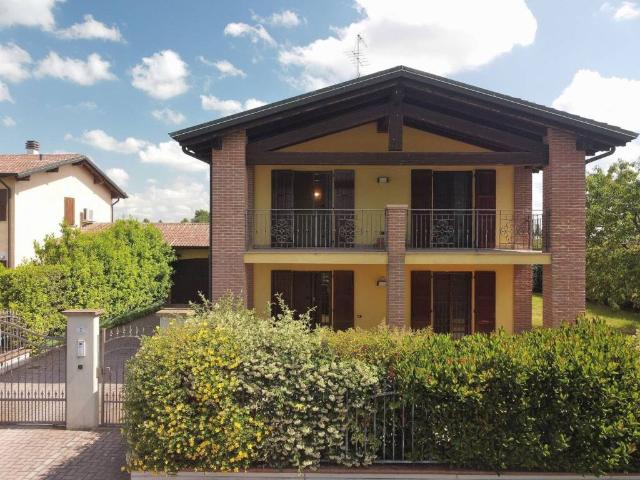 Villa Schiera in vendita a Pianura Reggiana, Re