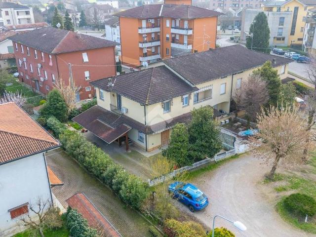 Villa Schiera in vendita a Val d’Enza, Re